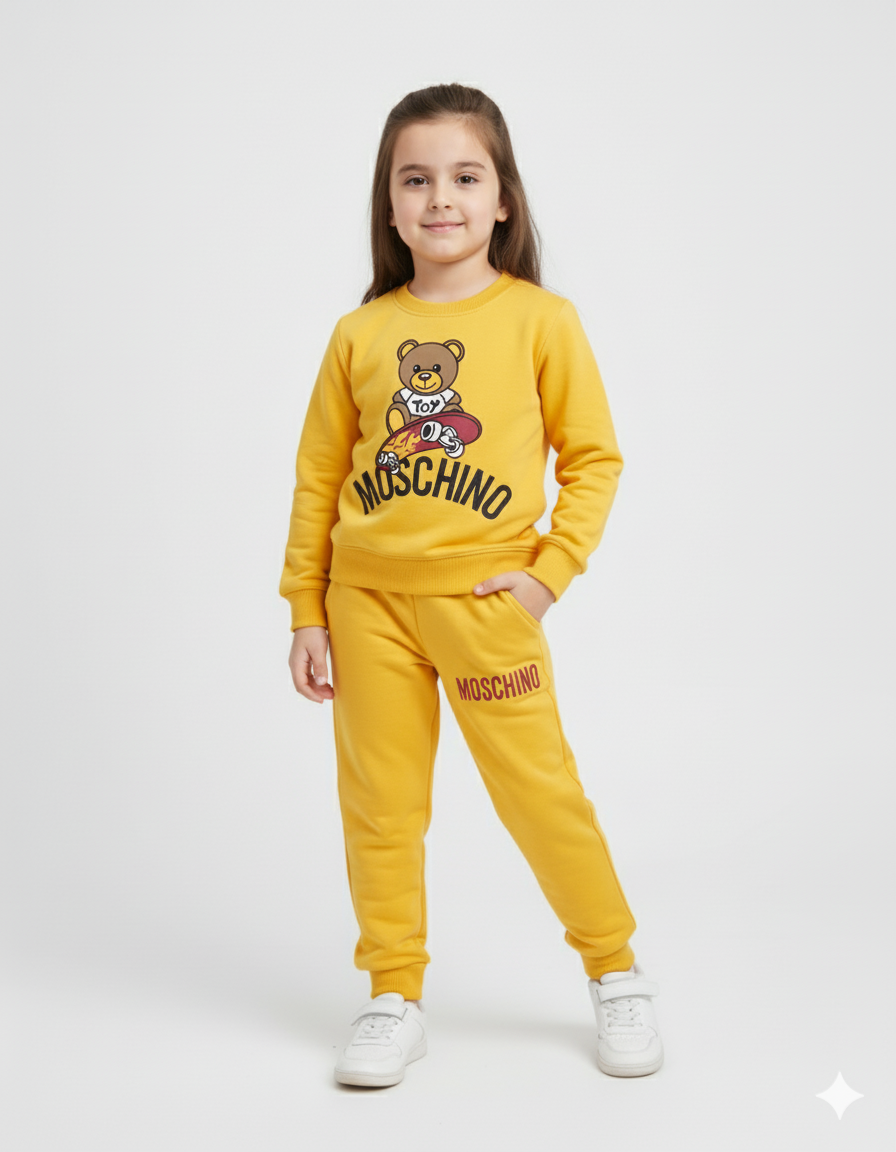 YELLOW MOSCHINO WINTER SOFT FLEECE TWO SIDES POCKET SET