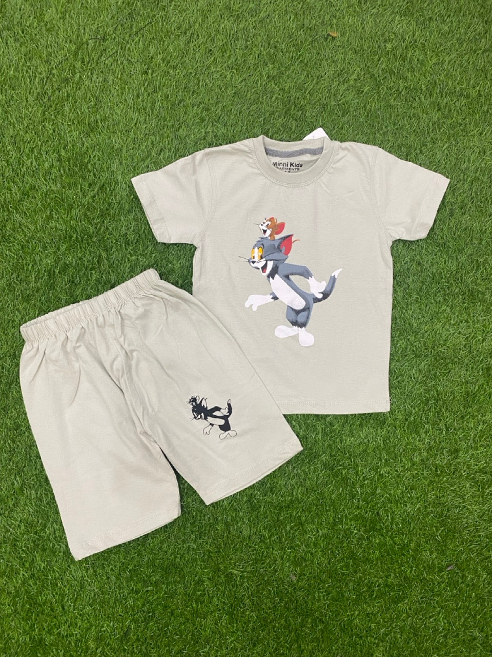 Lightish Brown Playing Tom & Jerry Cool Summer Set