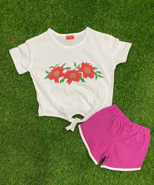Breezy White Bloom Trendy Knot Flower T-Shirt & Short Se