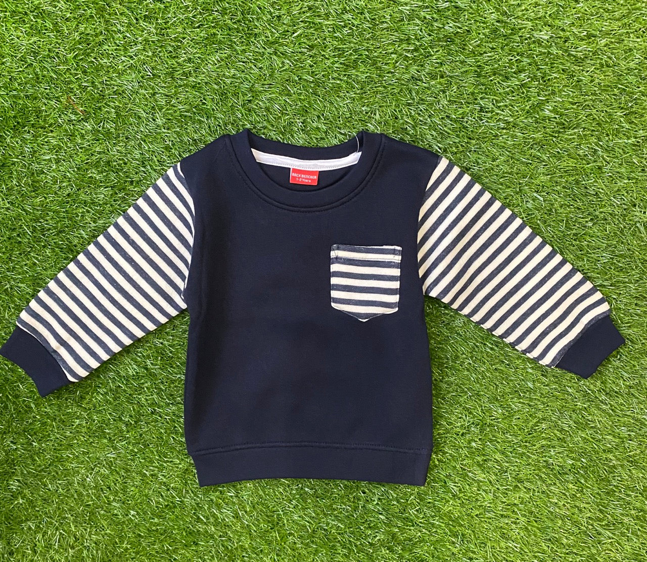 Cozy Navy Blue Winter Sweatshirt